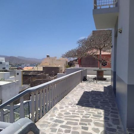 Vivenda Com Patio, No Coracao Do Mindelo Villa Dış mekan fotoğraf