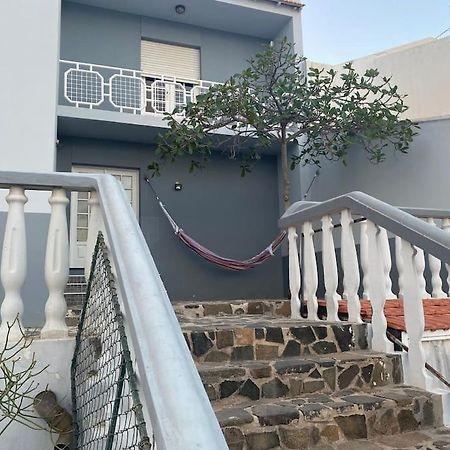 Vivenda Com Patio, No Coracao Do Mindelo Villa Dış mekan fotoğraf
