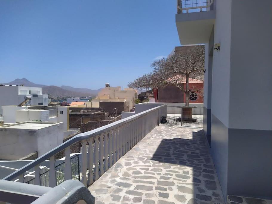 Vivenda Com Patio, No Coracao Do Mindelo Villa Dış mekan fotoğraf